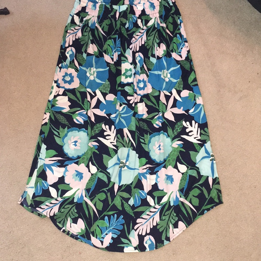 LOFT maxi skirt WITH POCKETS! Size M